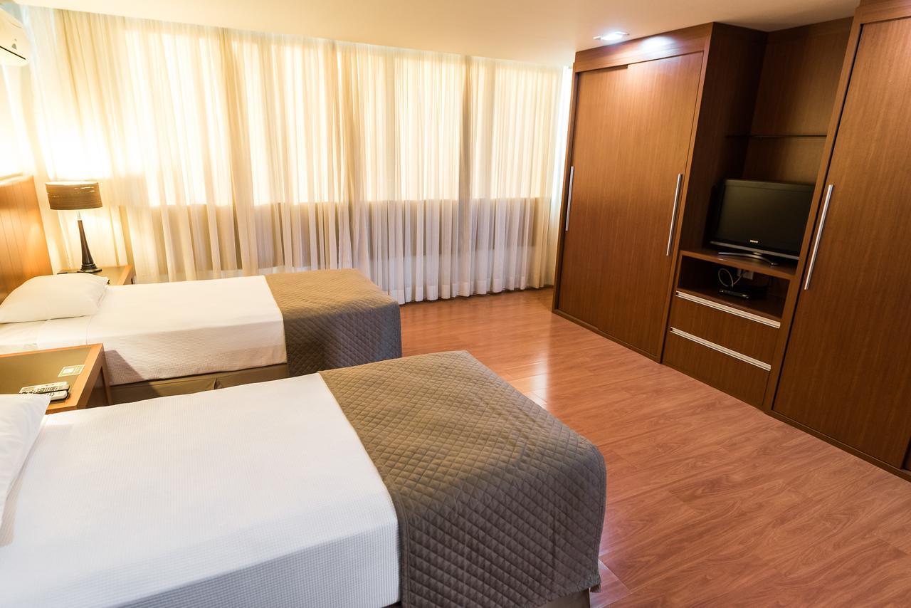 לונדרינה Hotel Boulevard מראה חיצוני תמונה