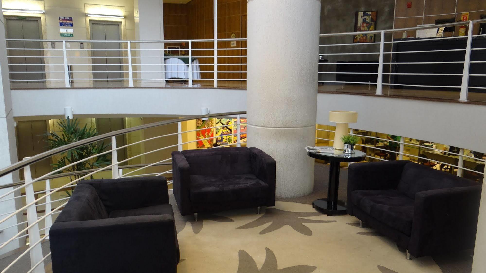 לונדרינה Hotel Boulevard מראה חיצוני תמונה