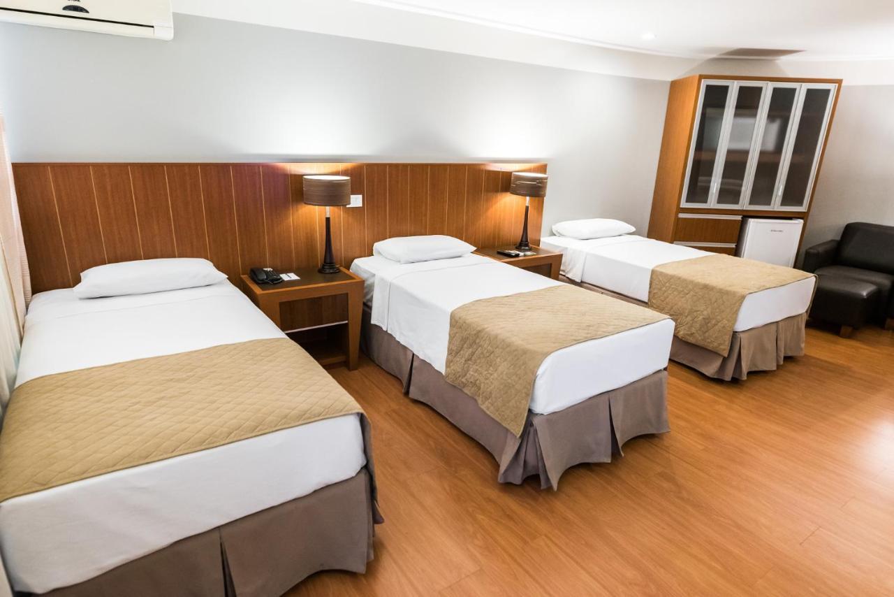 לונדרינה Hotel Boulevard מראה חיצוני תמונה